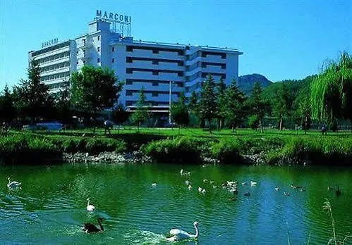 Terme Marconi فندق 3*